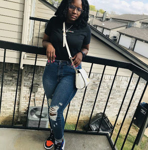 Meet your Posher, Shayla